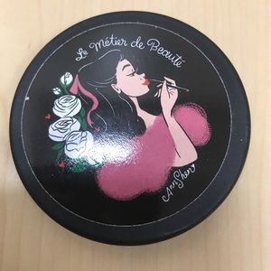 LE METIER DE BEAUTE COMPACT MIRROR